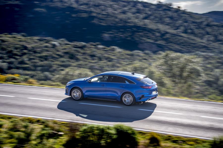  Kia ProCeed GT Line S 2019 года  (UK) (фото 35 из 41)